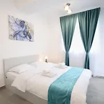 Vitan Central Oasis - Moon --Free Parking--Self Check-In--